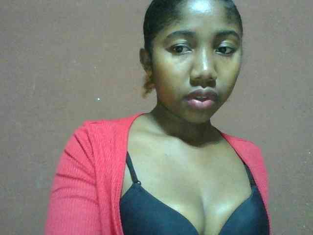 Annah21 webcam
