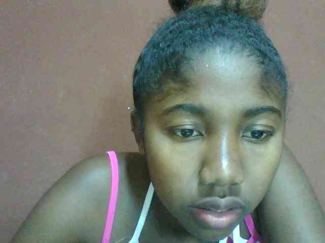 Annah21 webcam