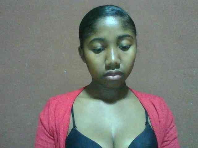 Annah21 webcam