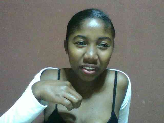 Annah21 webcam