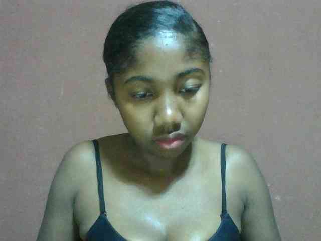 Annah21 webcam