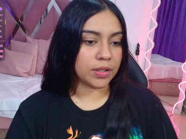 kendra-tay webcam