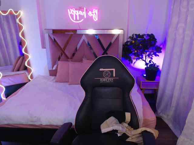 kendra-tay webcam