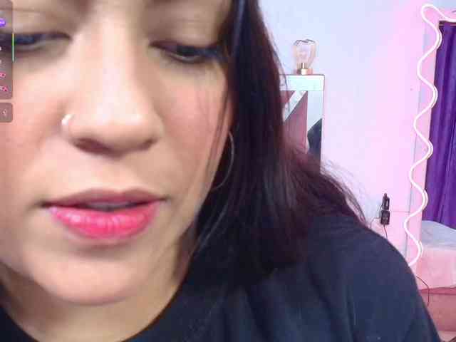 kendra-tay webcam