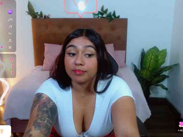kendra-tay webcam