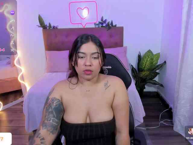 kendra-tay webcam