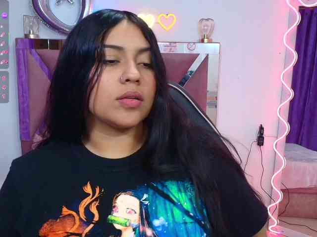 kendra-tay webcam