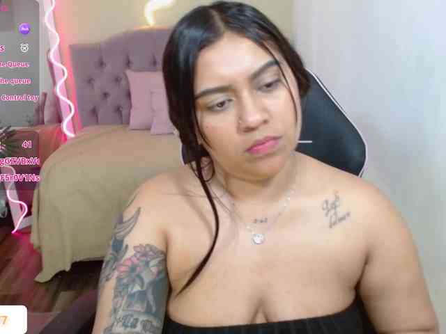 kendra-tay webcam