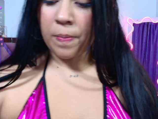 kendra-tay webcam