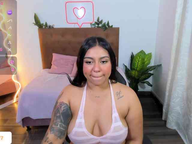 kendra-tay webcam