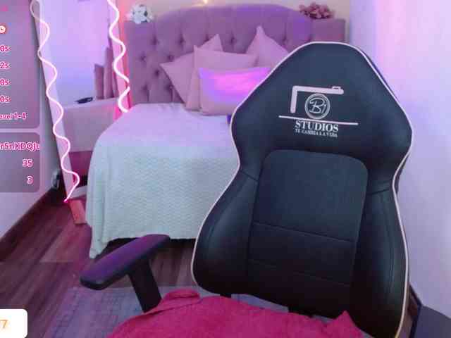 kendra-tay webcam
