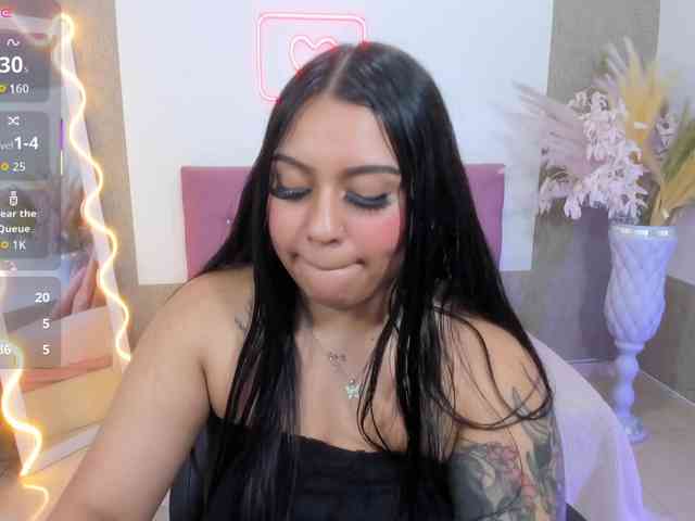 kendra-tay kendra-tay