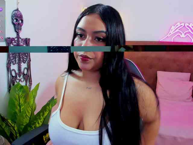 kendra-tay webcam