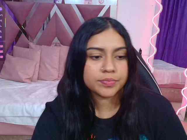 kendra-tay webcam