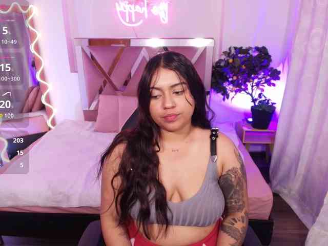 kendra-tay webcam