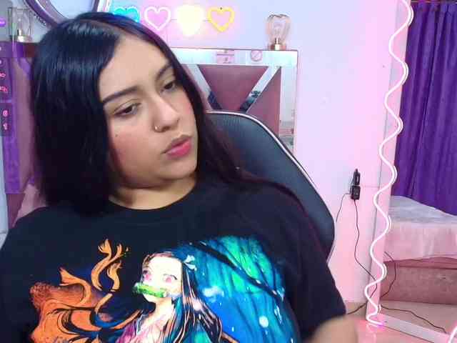 kendra-tay webcam