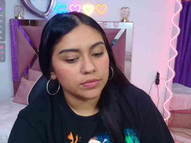 kendra-tay webcam