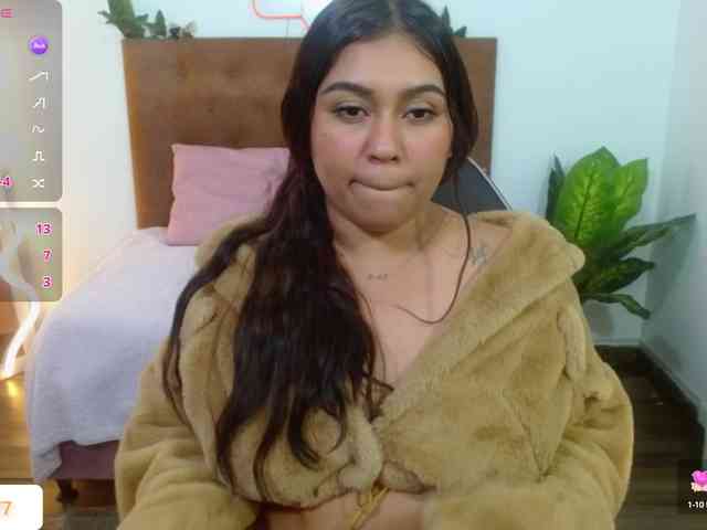 kendra-tay webcam