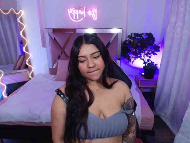 kendra-tay webcam