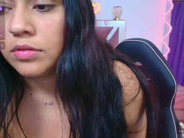 kendra-tay webcam