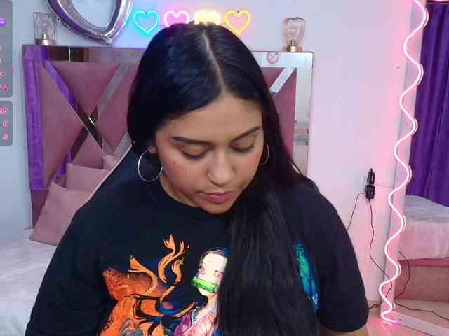 kendra-tay webcam