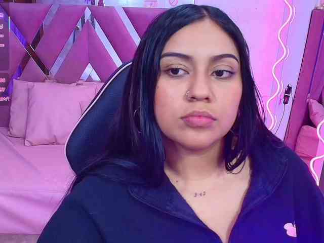 kendra-tay webcam