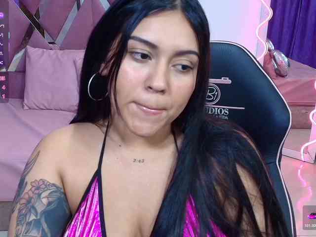 kendra-tay webcam