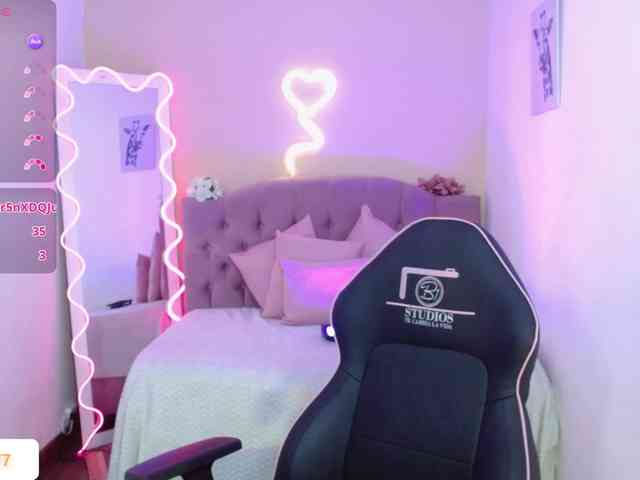 kendra-tay webcam