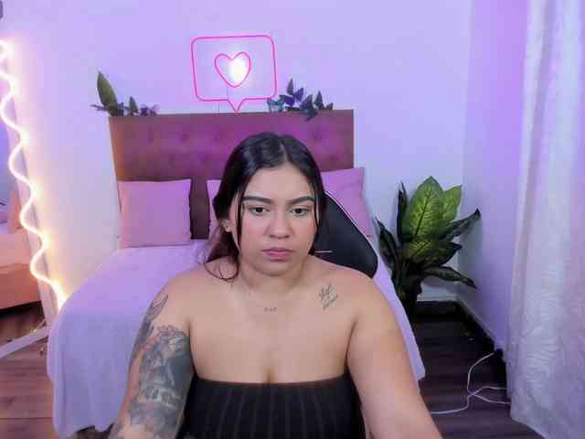 kendra-tay webcam