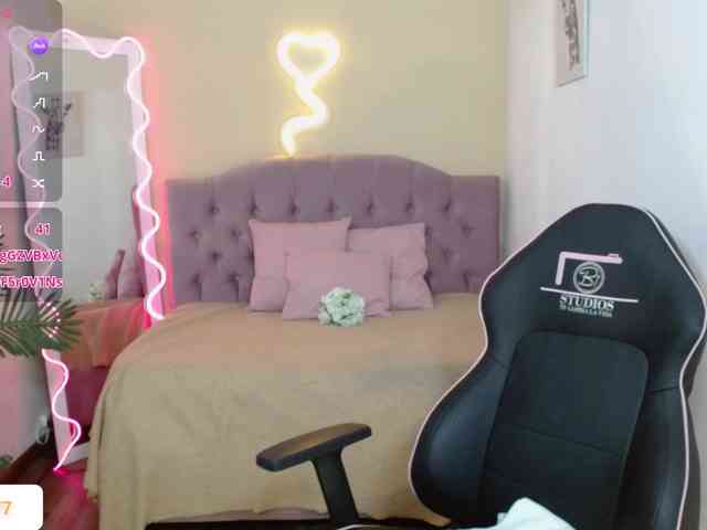 kendra-tay webcam