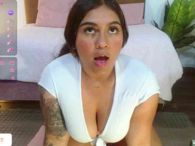 kendra-tay webcam