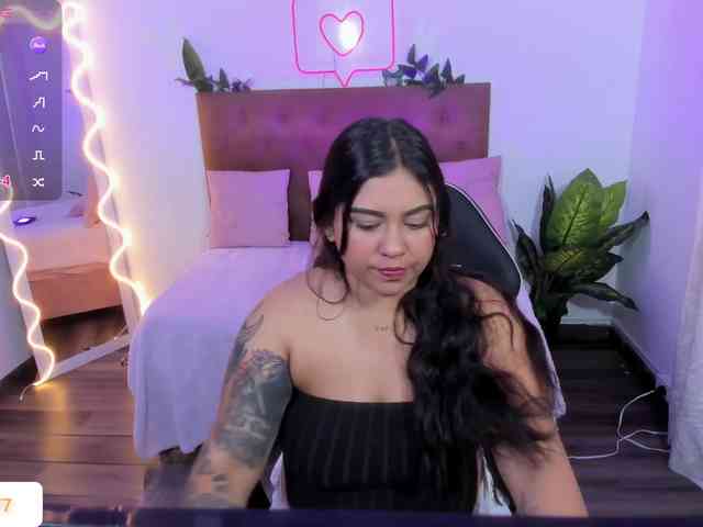 kendra-tay webcam