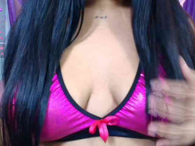 kendra-tay webcam