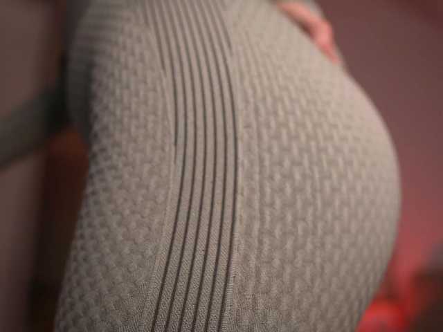 MonaLisss's BongaCams show and profile