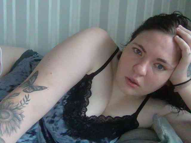 BritaMilly webcam