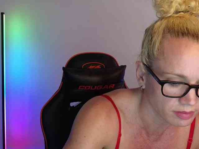 Latinasexy4 webcam