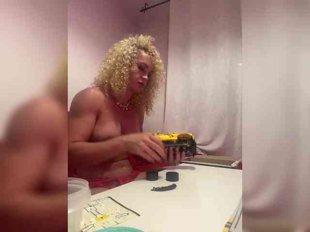 Latinasexy4 webcam