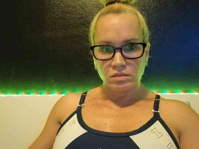 Latinasexy4 webcam