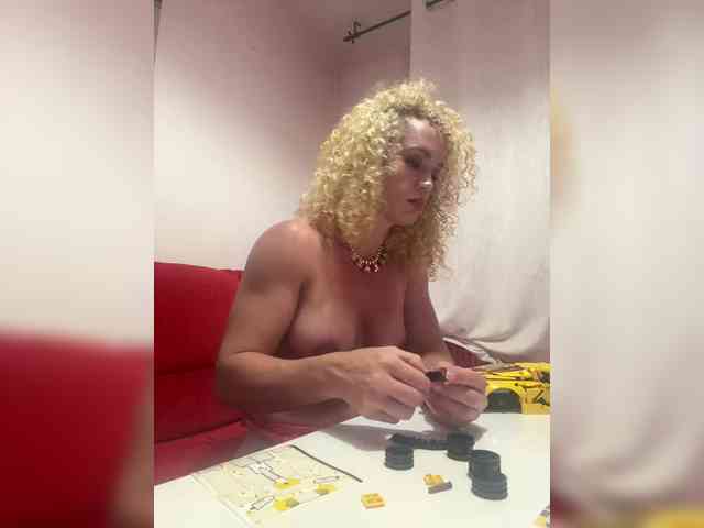 Latinasexy4 webcam