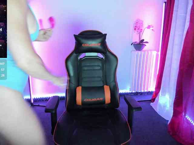 Latinasexy4 webcam