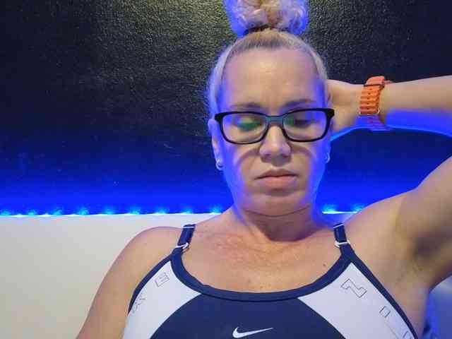 Latinasexy4 webcam