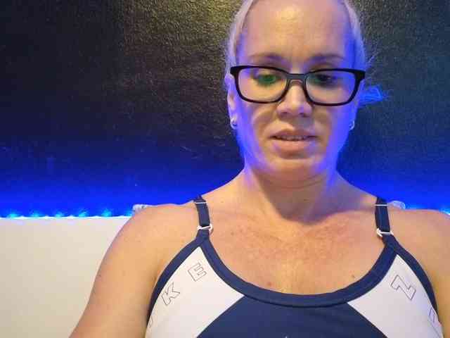 Latinasexy4 webcam