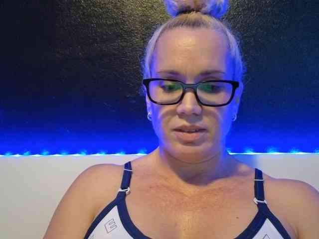 Latinasexy4 webcam