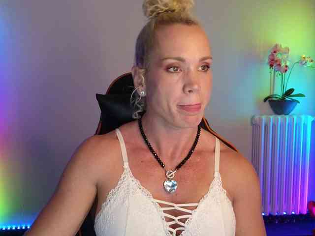 Latinasexy4 webcam