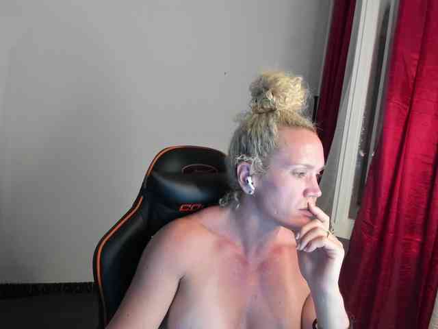 Latinasexy4 webcam