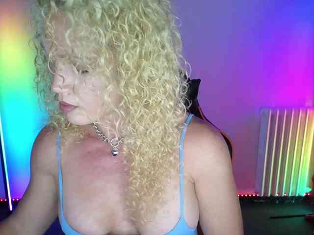 Latinasexy4 webcam