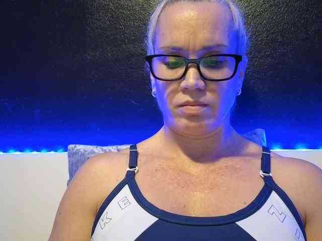 Latinasexy4 webcam