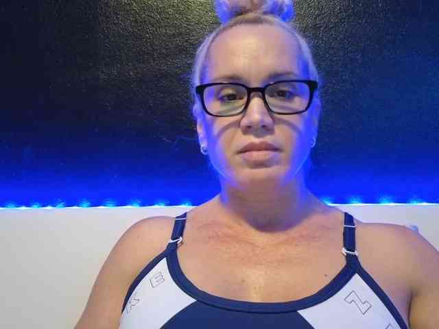Latinasexy4 webcam