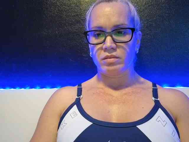Latinasexy4 webcam