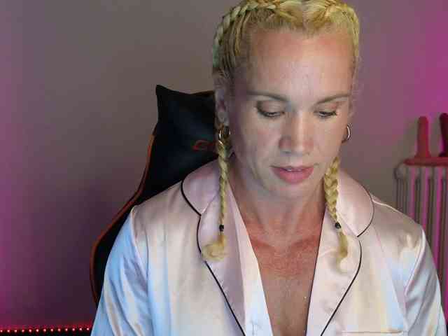 Latinasexy4 webcam